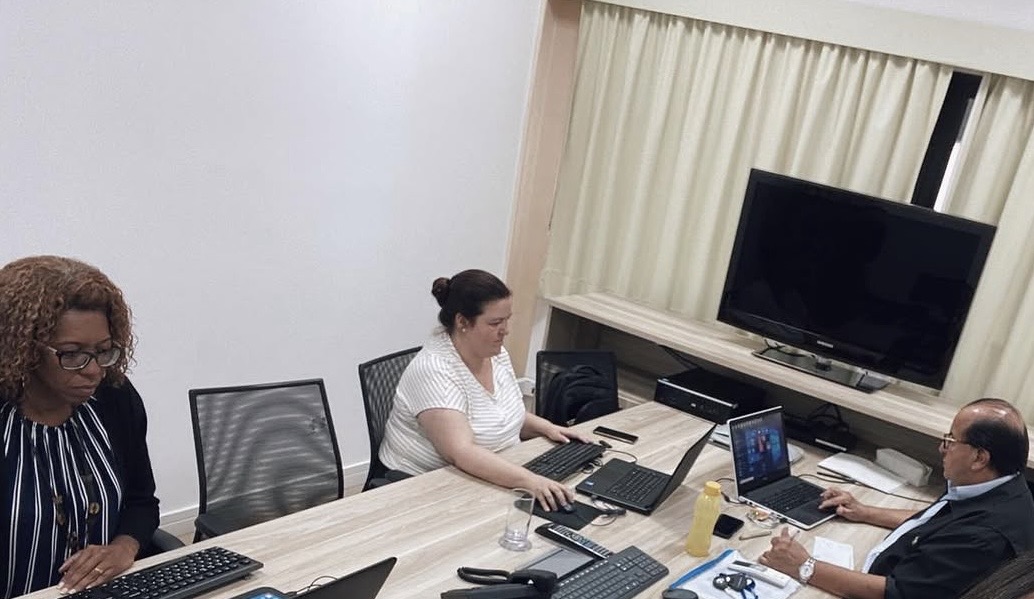 Equipe Oliveira e Associados desenvolvendo trabalho de auditoria em campo