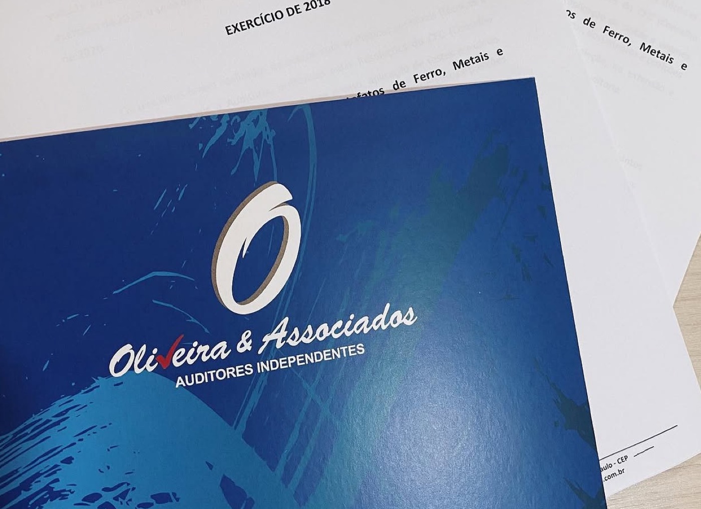 Relatório de auditoria independente entregue pela Oliveira e Associados